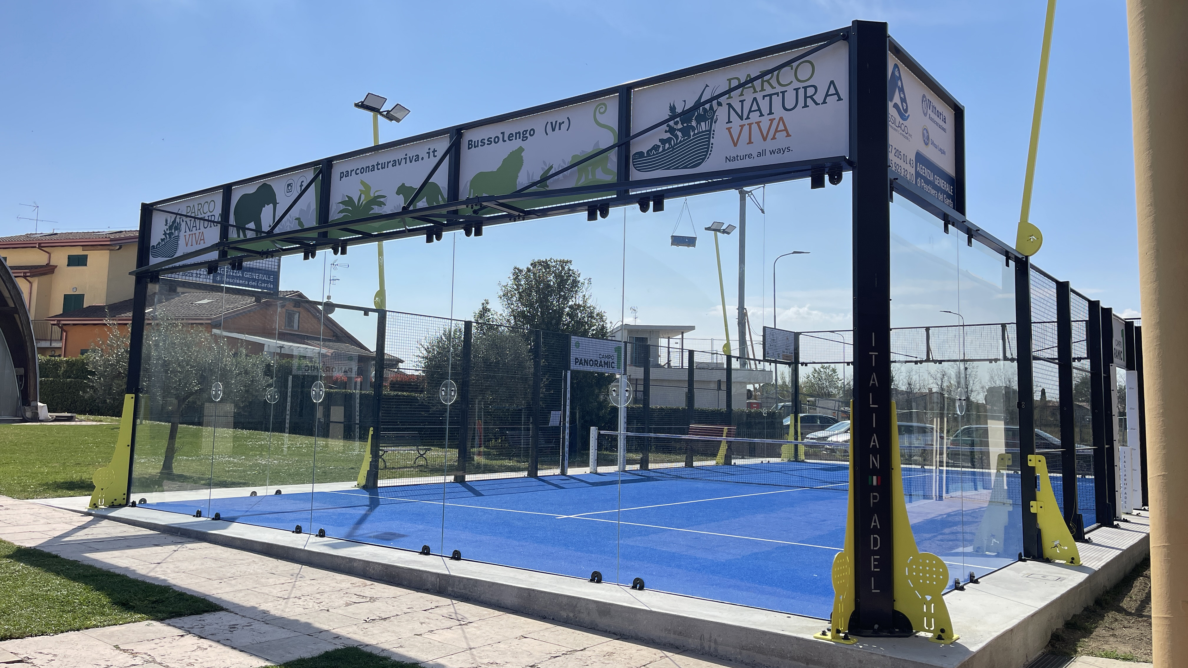 Foto stampa grafiche pubblicitarie per campo da padel